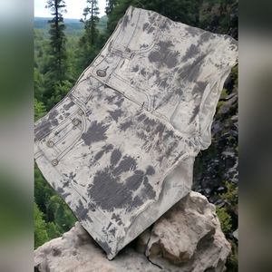 *0441 Itz me tie dye denim shorts women M